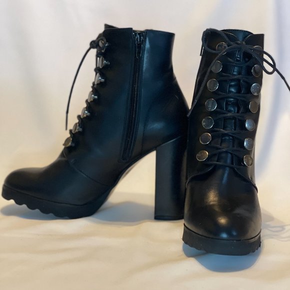 Black Leather Helia Booties - Made in Spain - Picture 2 of 6